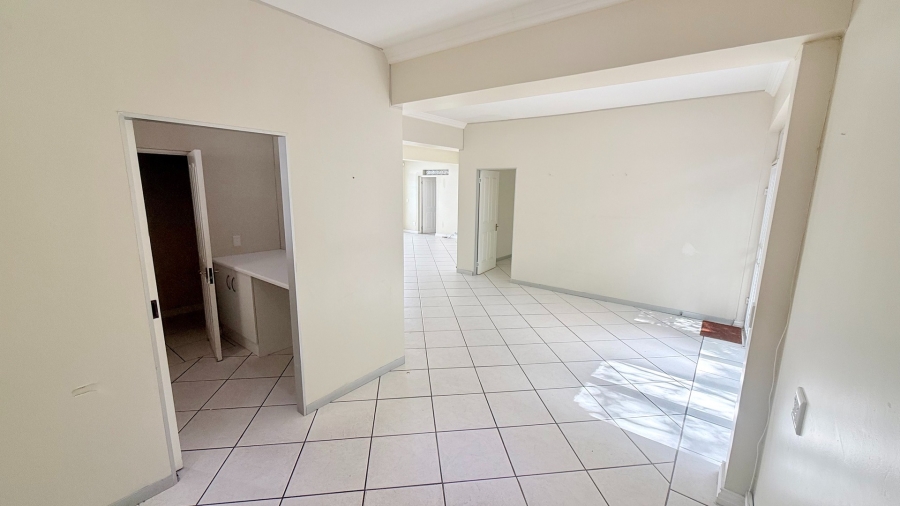 To Let commercial Property for Rent in Knysna Central Western Cape